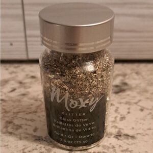 Moxy Glass Glitter- Gold- 2.6 ounces- New/Unopened